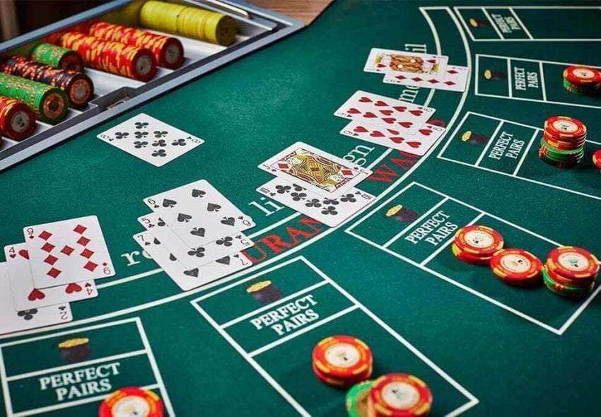 Blackjack Multiplayer Online Gaming